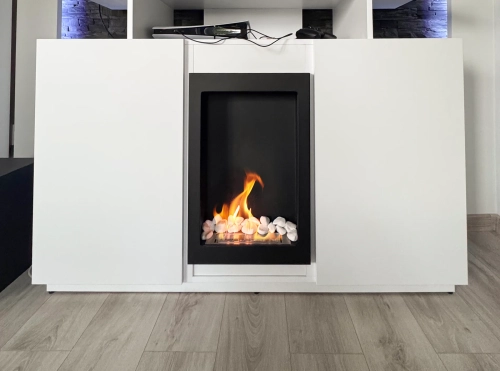 Biokominek pionowy wiszący Vertical aranżacyjne 03.webp